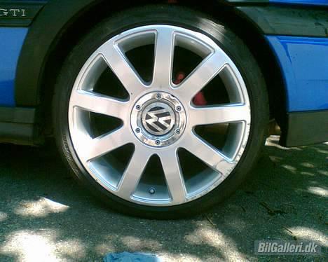 VW Golf GTI 8v *solgt* billede 8