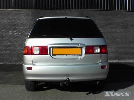 Toyota Sportsvan 2,2 TD (solgt) - Ingen emblemer... Ret clean look sys jeg billede 8