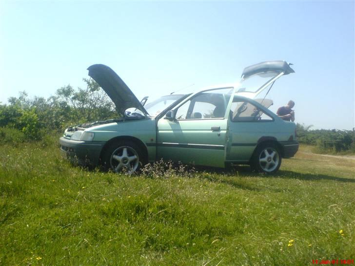 Ford Escort 1.6i - syg Nissan Micra  billede 17