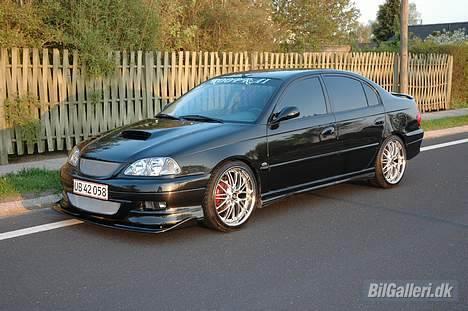 Toyota Avensis GT (Solgt) - Toyota Avensis 2.0 D-4 m/ 19" GTA fælge billede 1