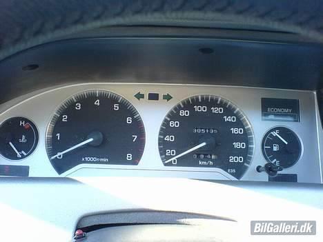 Toyota Corolla 1,6 16v  "solgt" - Instrumenpanelet med Blå lys billede 8