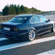 BMW E39 520i