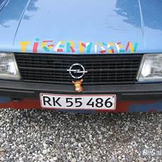 Opel kadett d 1,2S værtshuset