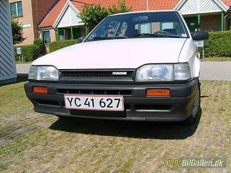 Mazda 323 BF *Skrottet* - billedet er fra sommeren 2006 billede 1