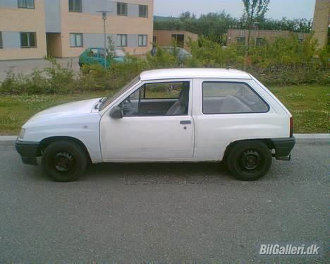 Opel Corsa A - Skrottet billede 5