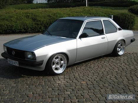 Opel ascona b billede 19