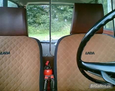 Lada 1500 Van * SOLGT * - Sædeovertræk og brandslukker. billede 11
