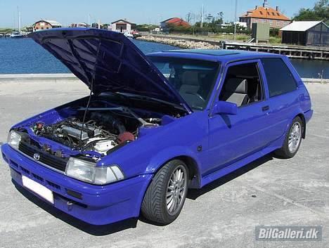 Toyota corolla GT Twincam  - så kom klappen lige op og stå :O billede 2