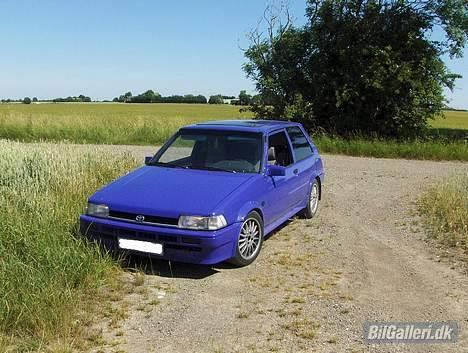Toyota corolla GT Twincam  - solen skinner så skal der os være tid til et billede billede 5