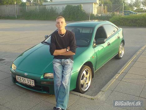 Mazda 323f - se den er fed det er ejeren også ej gazzzz billede 13