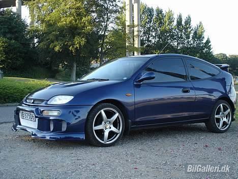 Mazda 323 c solgt billede 2