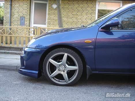 Mazda 323 c solgt billede 8