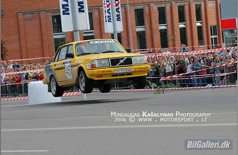 Volvo 240 Rally Bil (2002) - Rally Aukstaitija i Lithauen  billede 1