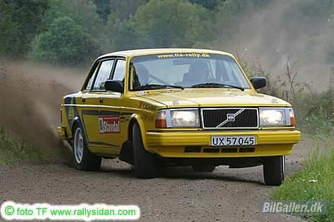 Volvo 240 Rally Bil (2002) billede 2