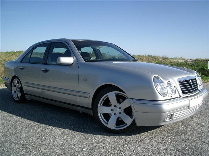 Mercedes Benz E - Klasse billede 1