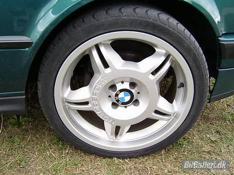 BMW 325i Touring billede 4