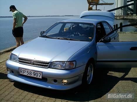 Toyota Carina e (SOLGT) billede 2