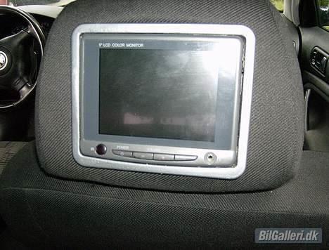 VW Passat - skærmene i bag er desvære røget ud ved skift af kabine billede 5