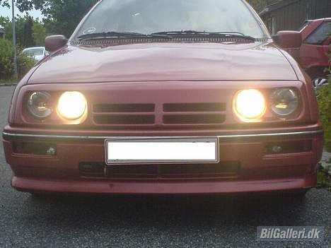 Ford Sierra 2,3 V6 **SOLGT** - Så fik jeg lygtefront og frontskørte på idag 9/7-06 billede 4