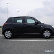 Suzuki Swift 1.5, 5dørs sort