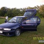 Nissan primera SRI