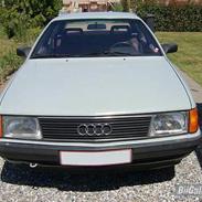 Audi 100 1.8 C3 Type 44 -solgt