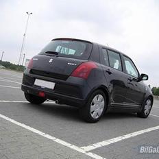 Suzuki Swift 1.5, 5dørs sort