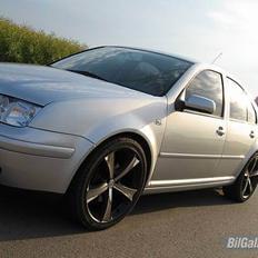 VW Bora 2,3 V5