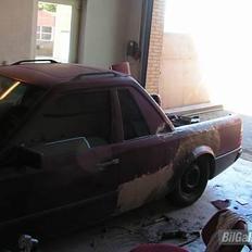 Mercedes Benz 124  pick up 