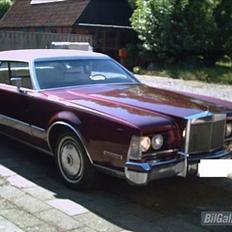 Lincoln continental mark IV 
