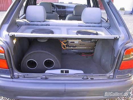 Skoda Felicia LXI **SOLGT** - .. ---> Det blev jeg hurtigt træt af, så det her er ca. et par måneder efter.. det blev jeg også træt af  billede 9