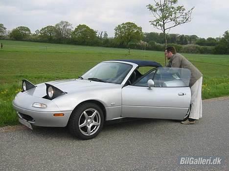 Mazda mx5 (SOLGT) - Taget oppe :( (tager max 10 sek) billede 2