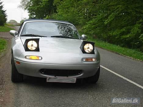 Mazda mx5 (SOLGT) - lygterne oppe... jeg skal nok lave kørelys på den - slap nu af!!! billede 13