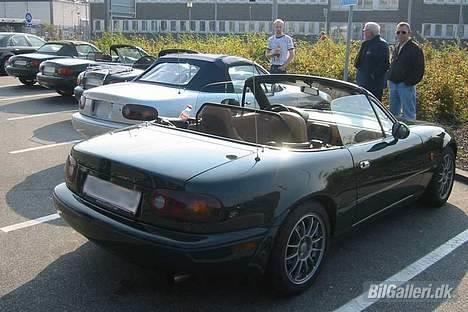 Mazda mx5 (SOLGT) - ja det er min i anden række. den første er www.five-speed.dk ´s :) billede 14