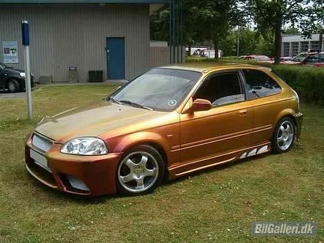 Honda Civic  Solgt - Med gammle fælger billede 2