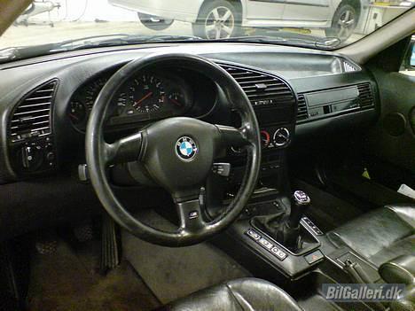 BMW 325i *Solgt* billede 8