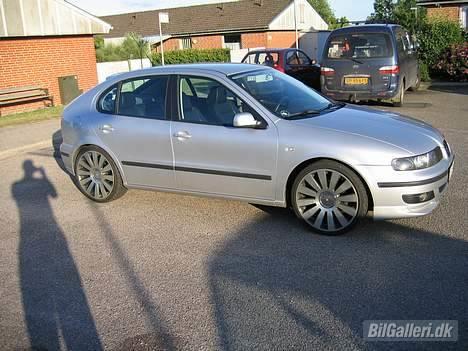 Seat Leon SOLGT billede 2