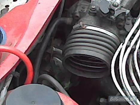 VW Golf "projekt" - Man kan lige ane den alt for store turbo, desværre et dårligt billede, nyt er på vej billede 3