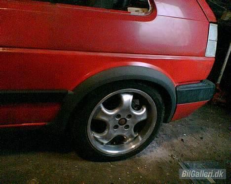 VW Golf "projekt" - de store 16"fælge, og min nye skærm, sys selv jeg er sluppet godt fra det billede 5