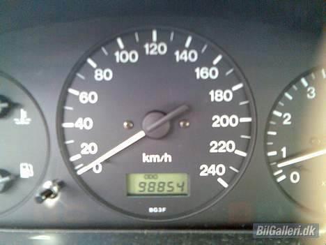 Mazda 323 F 6/98 Solgt.. billede 5