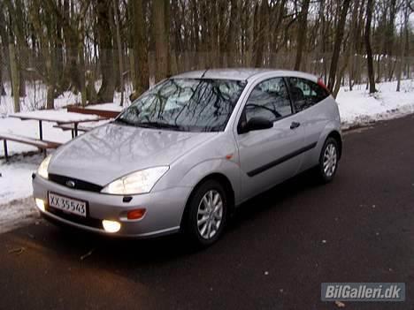 Ford Focus 2.0 trend (solgt) - sådan her så den ud da jeg købte den  billede 19