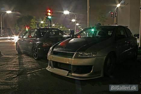 Fiat Stilo SOLGT desværre. - Yep yep så er der sku blevet plads ved siden af en Evo 8´er billede 9