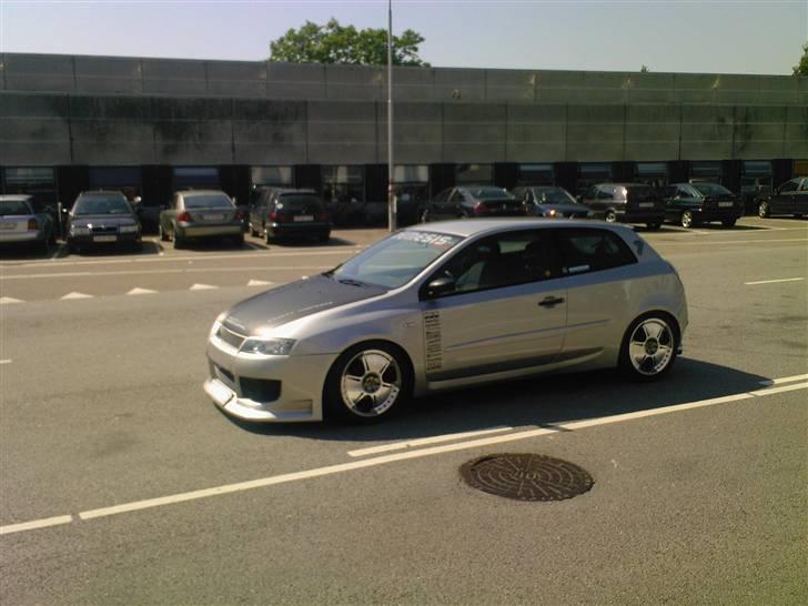 Fiat Stilo SOLGT desværre. - Så er der et billed af dyret i perspektiv. billede 10