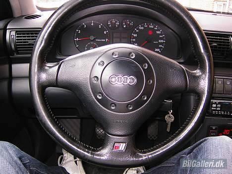 Audi A4 TURBO billede 2