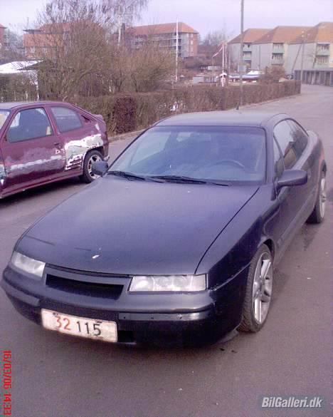Opel Kadett E Skrottet - Den nye med Kadetten i baggrunden billede 18