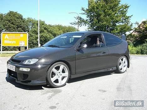 Mazda 323 c (regnbuen) solgt billede 17