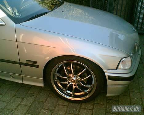 BMW 325i solgt billede 3