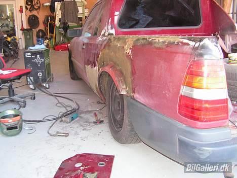 Mercedes Benz 124  pick up  billede 2