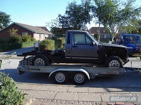 Jeep Comanche 4.0 Eliminator - På vej til sandblæsning....  billede 14