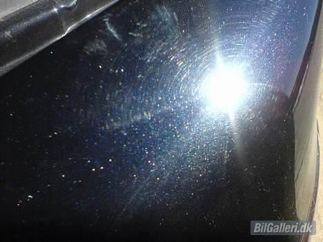 Toyota Celica GT (solgt)(Jeppes) - Her kan man se hvordan Panther Black perlemors lakeringen skifter til en blå nuance når lyset rammer rigtigt.  billede 9